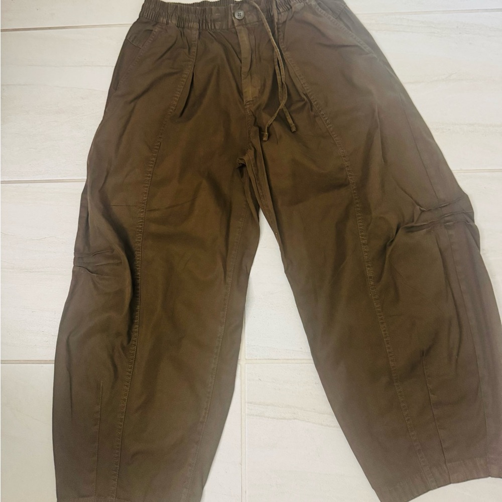 GAP Balloon Cargo Pants in Dark Olive